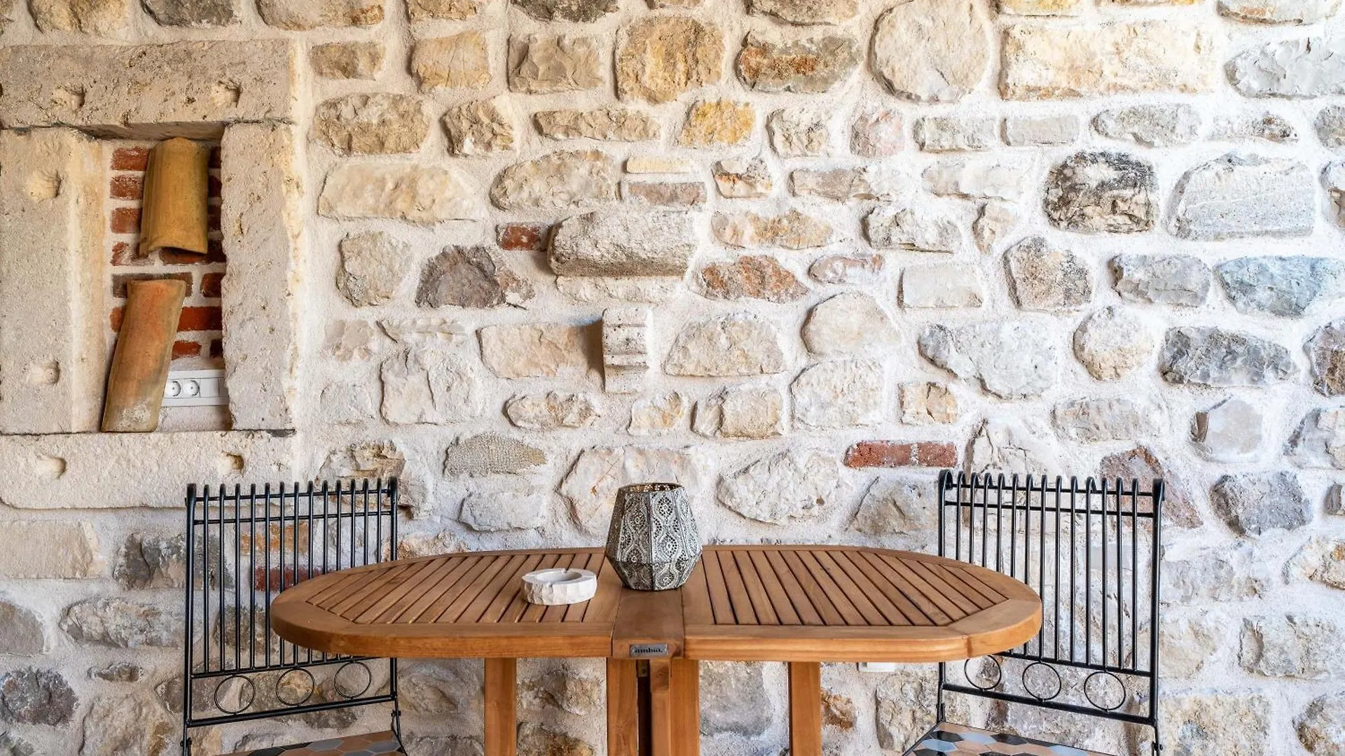 Roman Style Stone Villa Lux Solis Nin Chorvatsko