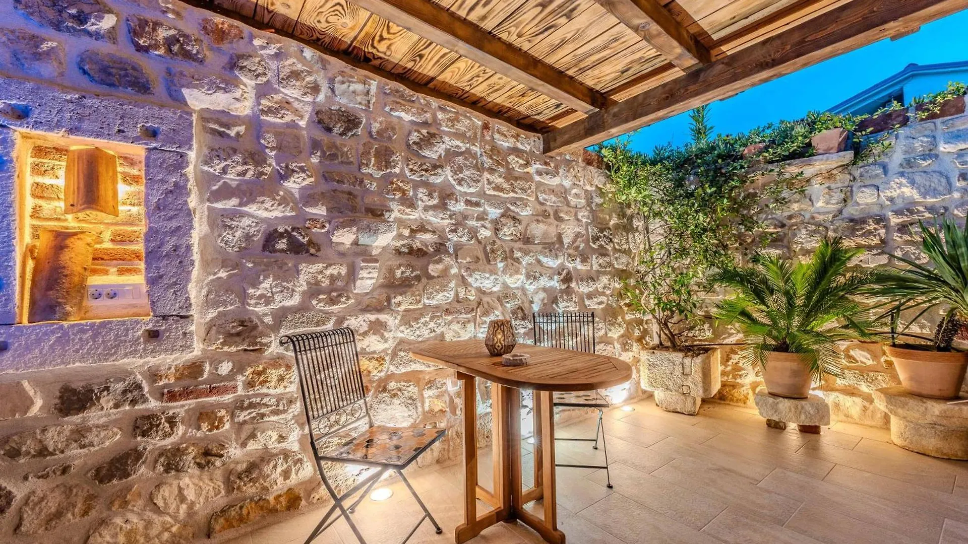 Roman Style Stone Villa Lux Solis Nin Chorvatsko