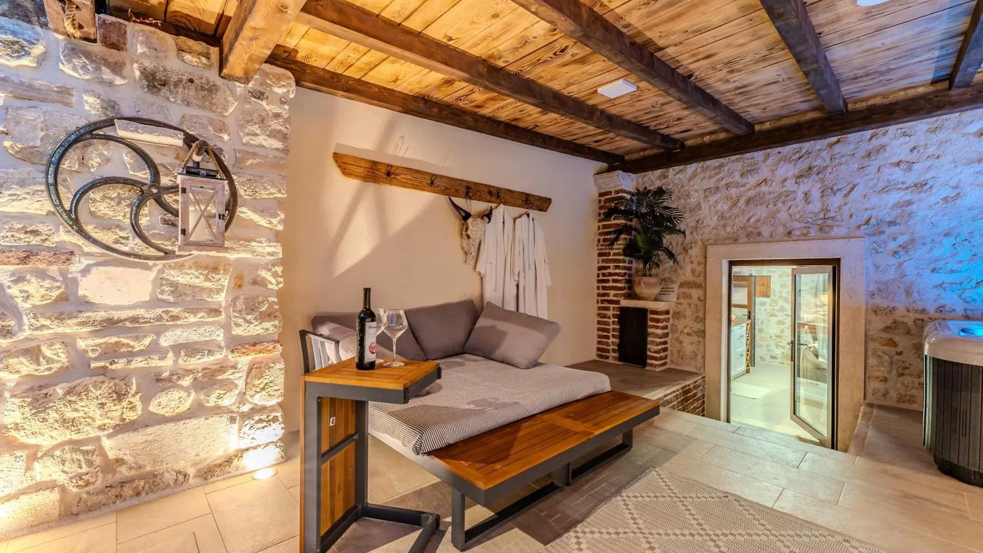 Roman Style Stone Villa Lux Solis Nin Croatie